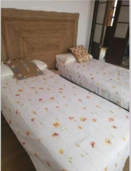 La Casina Roja - Santolaya De Cabranes Villa Arboleya Ngoại thất bức ảnh